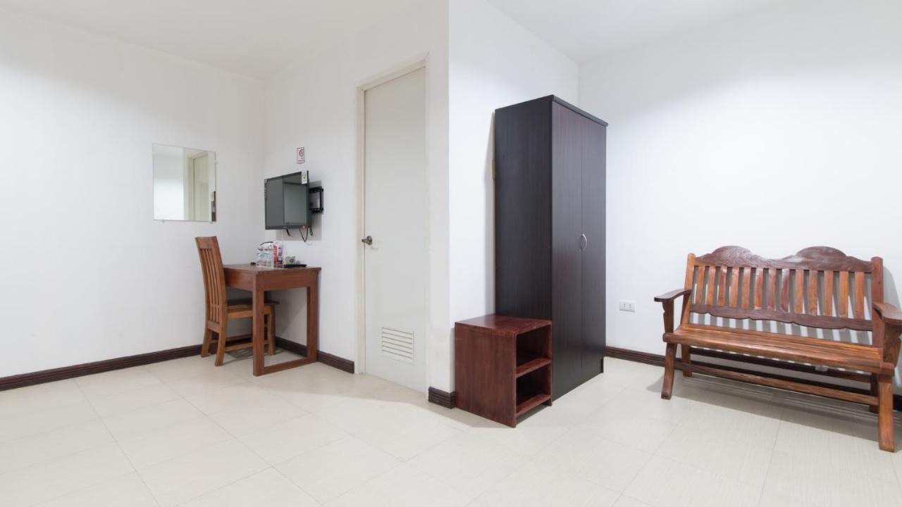 Reddoorz Plus Near Vigan City Commercial Center Exteriér fotografie