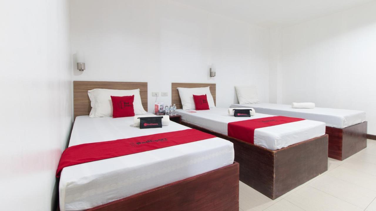 Reddoorz Plus Near Vigan City Commercial Center Exteriér fotografie
