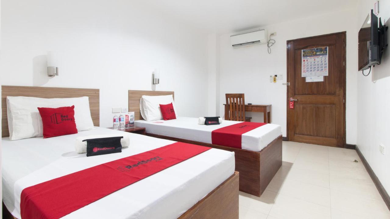 Reddoorz Plus Near Vigan City Commercial Center Exteriér fotografie