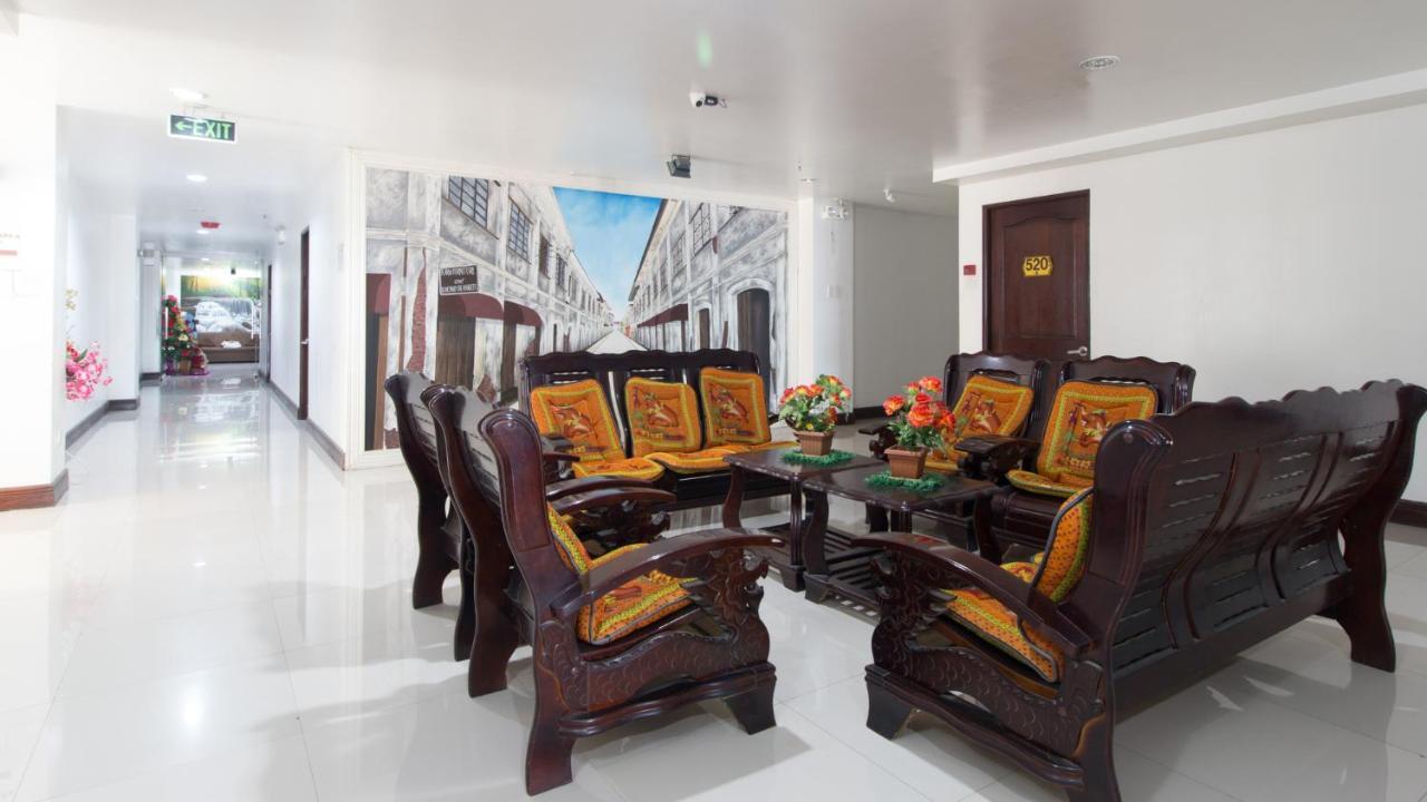 Reddoorz Plus Near Vigan City Commercial Center Exteriér fotografie