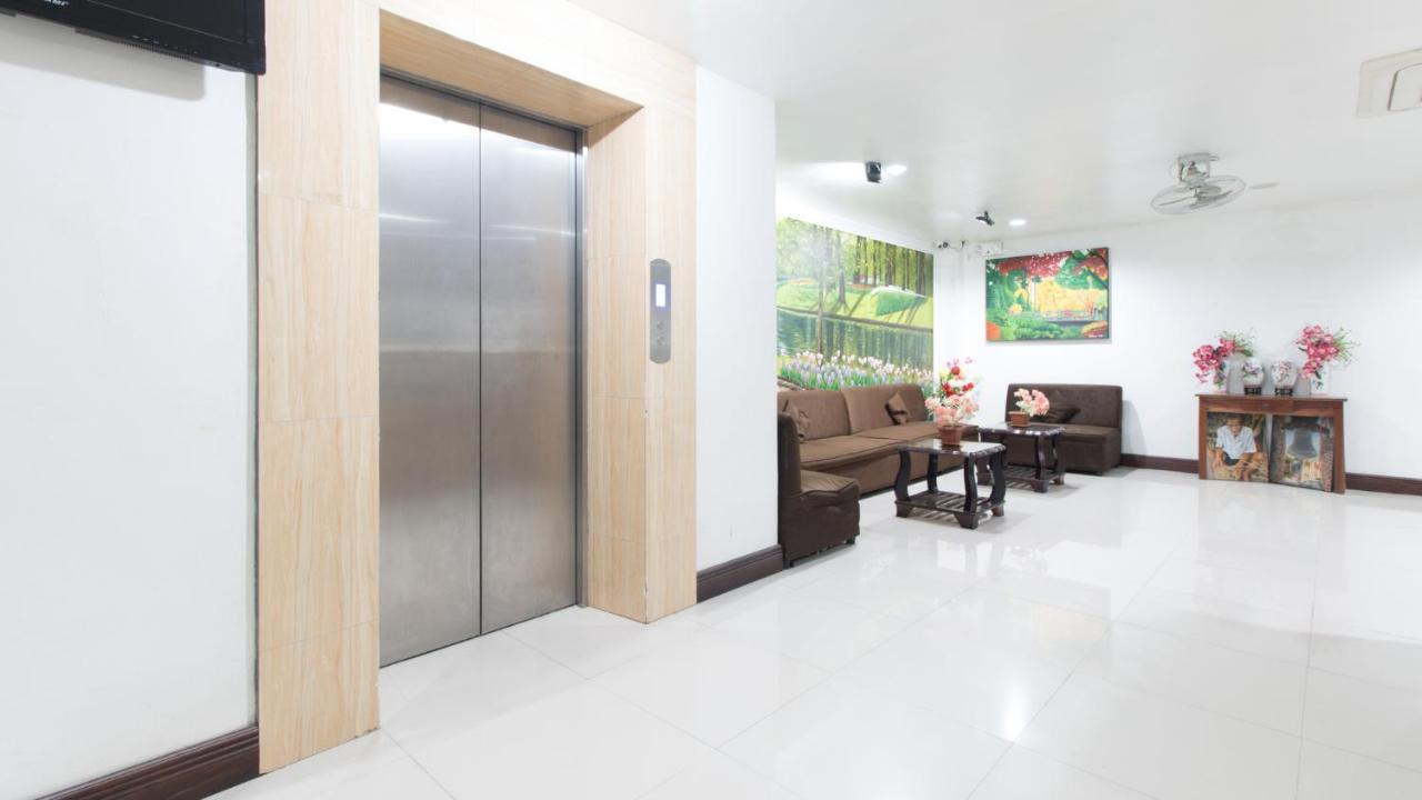 Reddoorz Plus Near Vigan City Commercial Center Exteriér fotografie